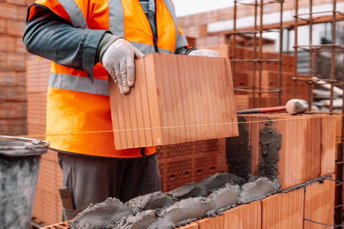 Bauen mit natürlichen Werten: Die Entscheidung für oder gegen Ziegel